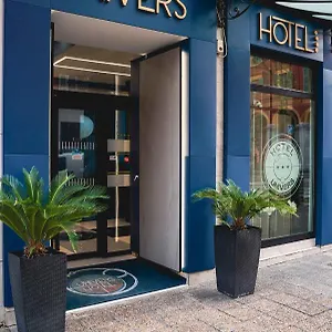 4* Szálloda Univers